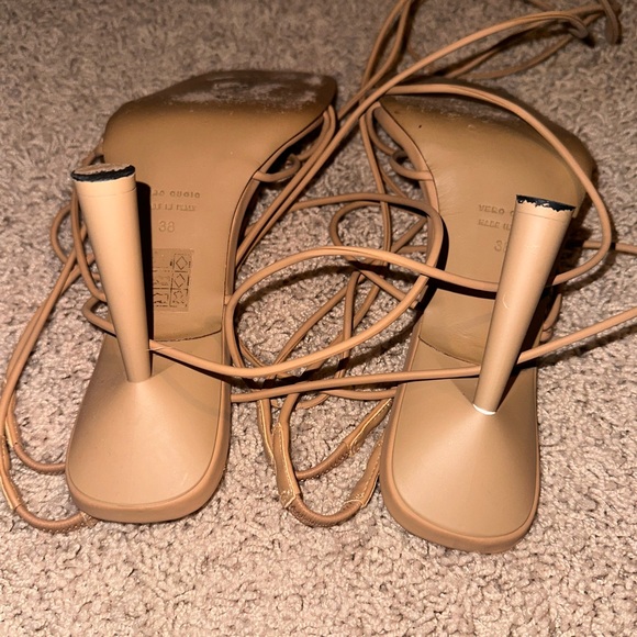 GIA/RHW ROSIE 6 RUBBERIZED LACE-UP SANDALS IN BEIGE Size 38 - Picture 3 of 7